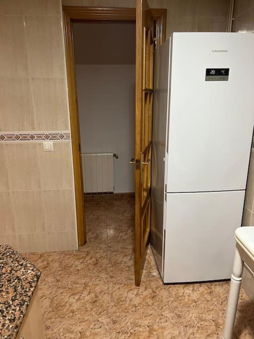 Piso Ideal Para Una Familia Ubicado Cerca Del Mar Blanes Bagian luar foto