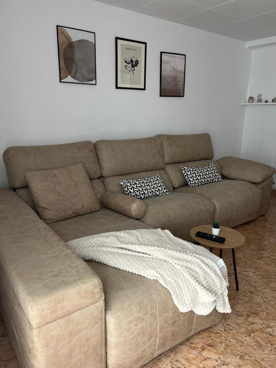 Piso Ideal Para Una Familia Ubicado Cerca Del Mar Blanes Bagian luar foto
